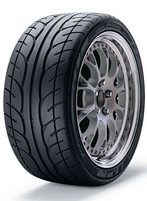 YOKOHAMA AD07 225/45 R 17 91W